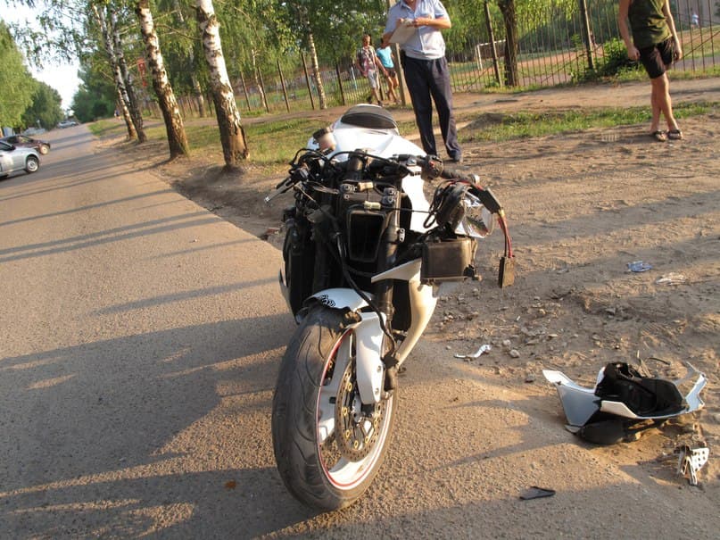 Мотоциклист насмерть сбил 10-летнюю девочку на пешеходном переходе