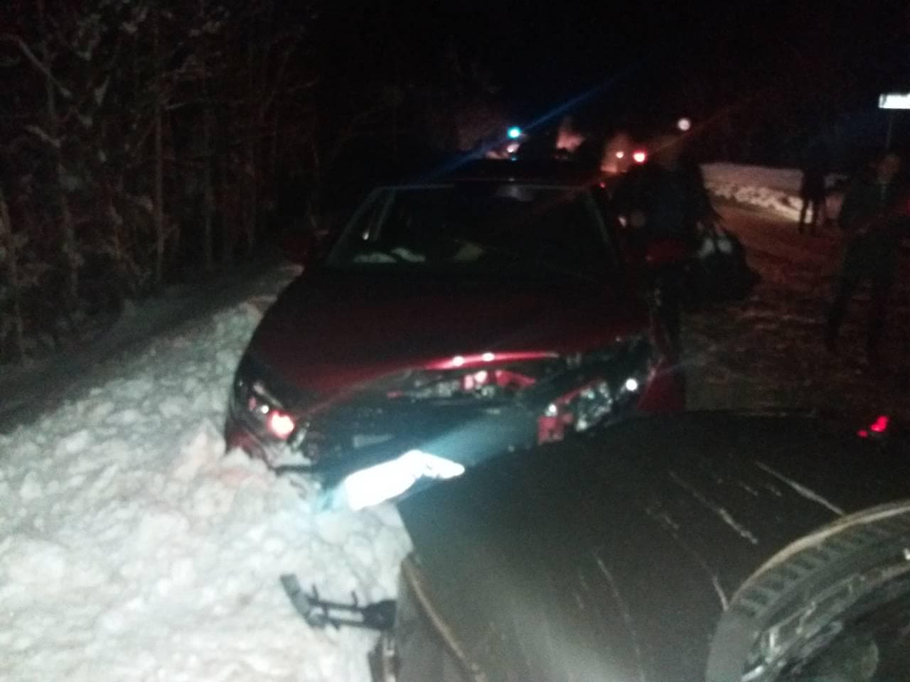 Водитель ВАЗа начал обгонять и врезался во встречную Vesta