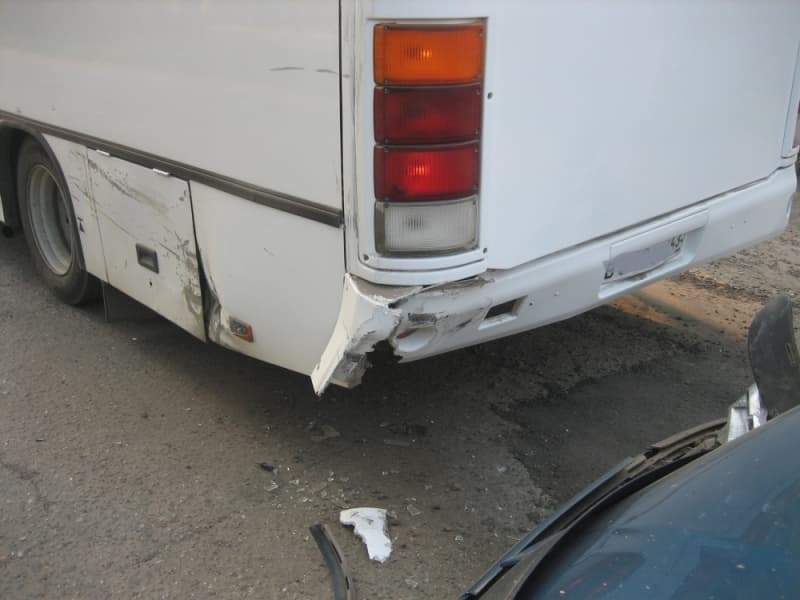 «Десятка» догнала автобус с пассажирами