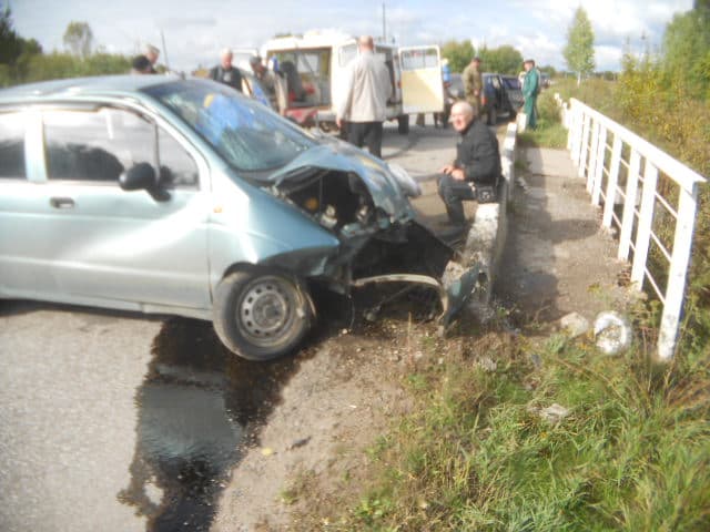 «Матиз» с 6-летней пассажиркой врезался в ограждение