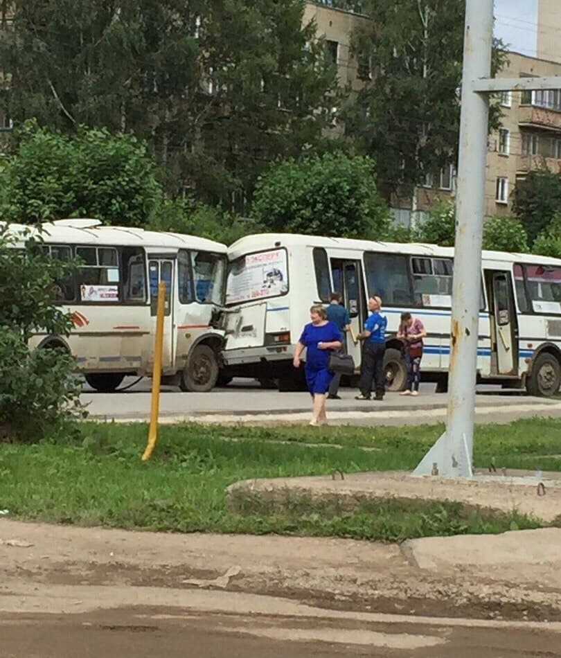 Не доехал до утилизации - авария на Производственной