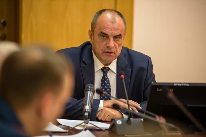 Александр Перескоков заставил дорожников работать в выходные