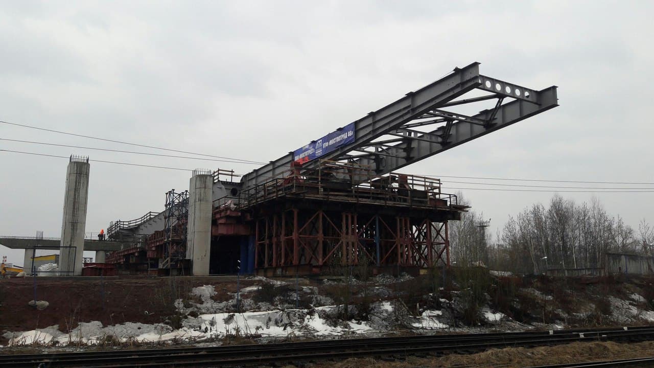 Начинается процесс надвижки пролетов путепровода в Чистые Пруды