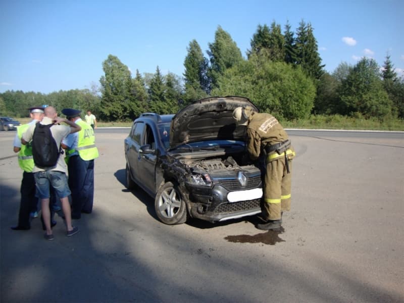 В ДТП на Слободском тракте пострадали 2 человека