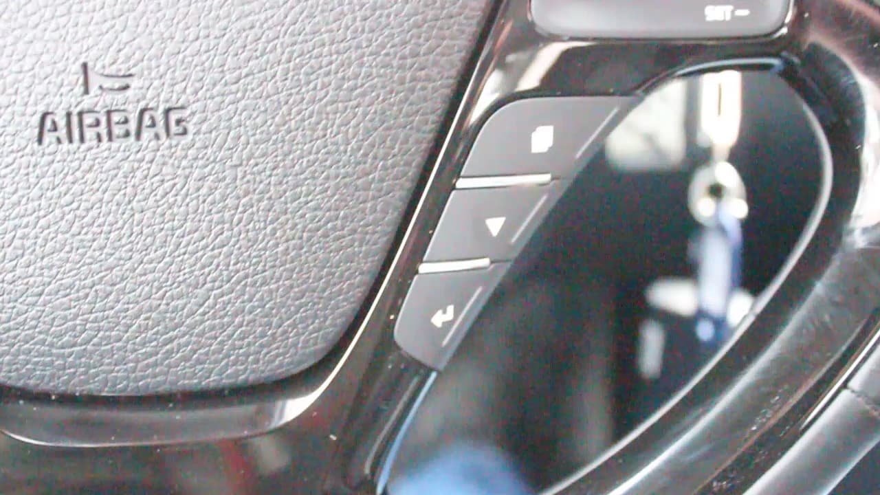 Тест-драйв Kia Cerato 2017: когда подтяжка лица оправдана