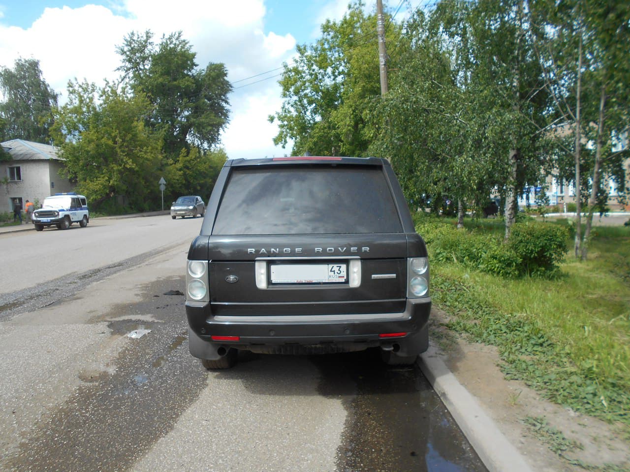 На Романа Ердякова вспыхнул Range Rover