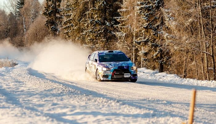 Фоторепортаж «Ралли Вятка 2020»: гонщики устроили снежную бурю на трассе
