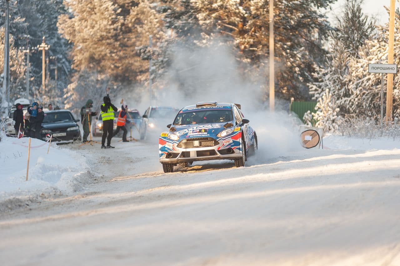 Фоторепортаж «Ралли Вятка 2020»: гонщики устроили снежную бурю на трассе