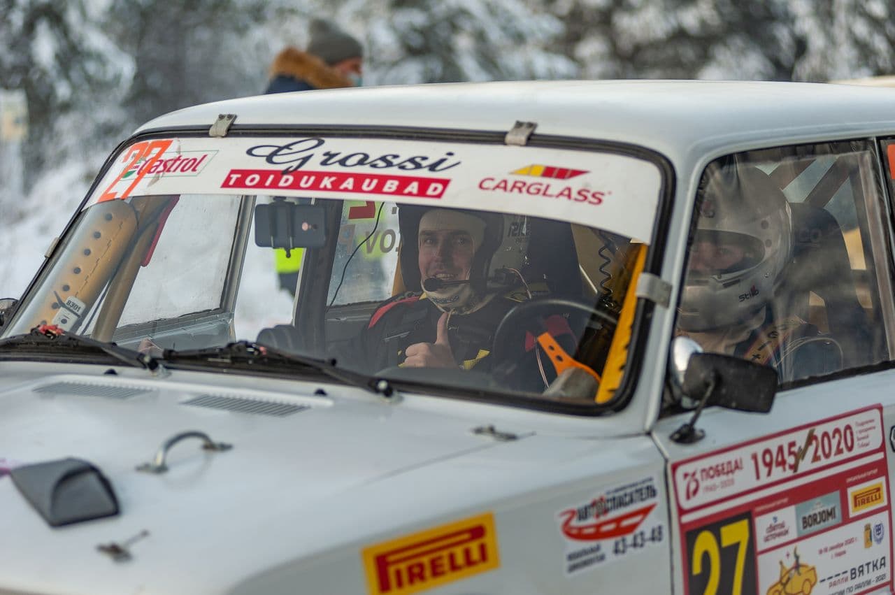 Фоторепортаж «Ралли Вятка 2020»: гонщики устроили снежную бурю на трассе