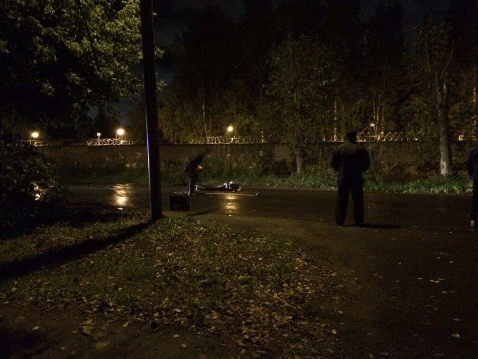 После удара мужчина отлетел на встречную машину - авария на Северо-Садовой