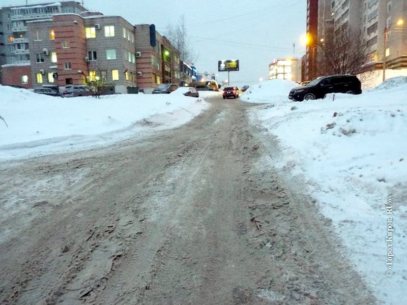 В Новогодние выходные начнется массовый вывоз снега с дорог Кирова