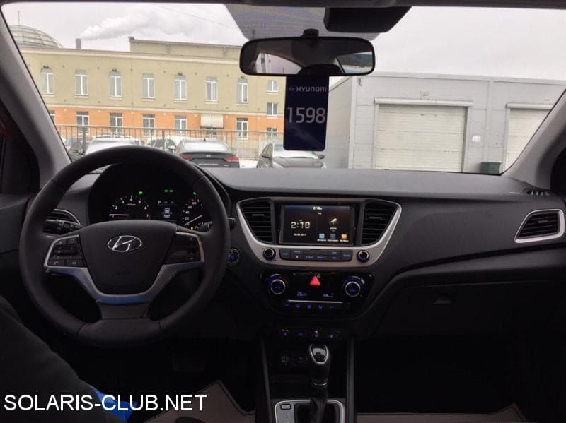 Hyundai Solaris 2017 без камуфляжа. Машина в России