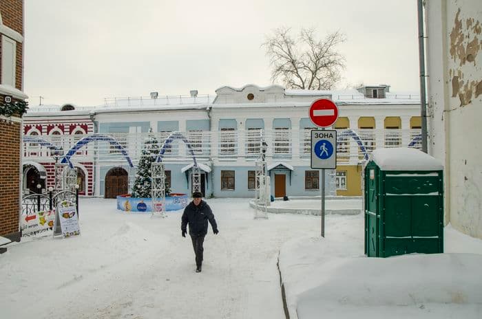 Беспредел на Спасской: “Хоть два “кирпича” ставь - ничего не поменяется”