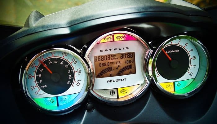 Хитрые страховщики вычислили, кто, где и когда превышает скорость