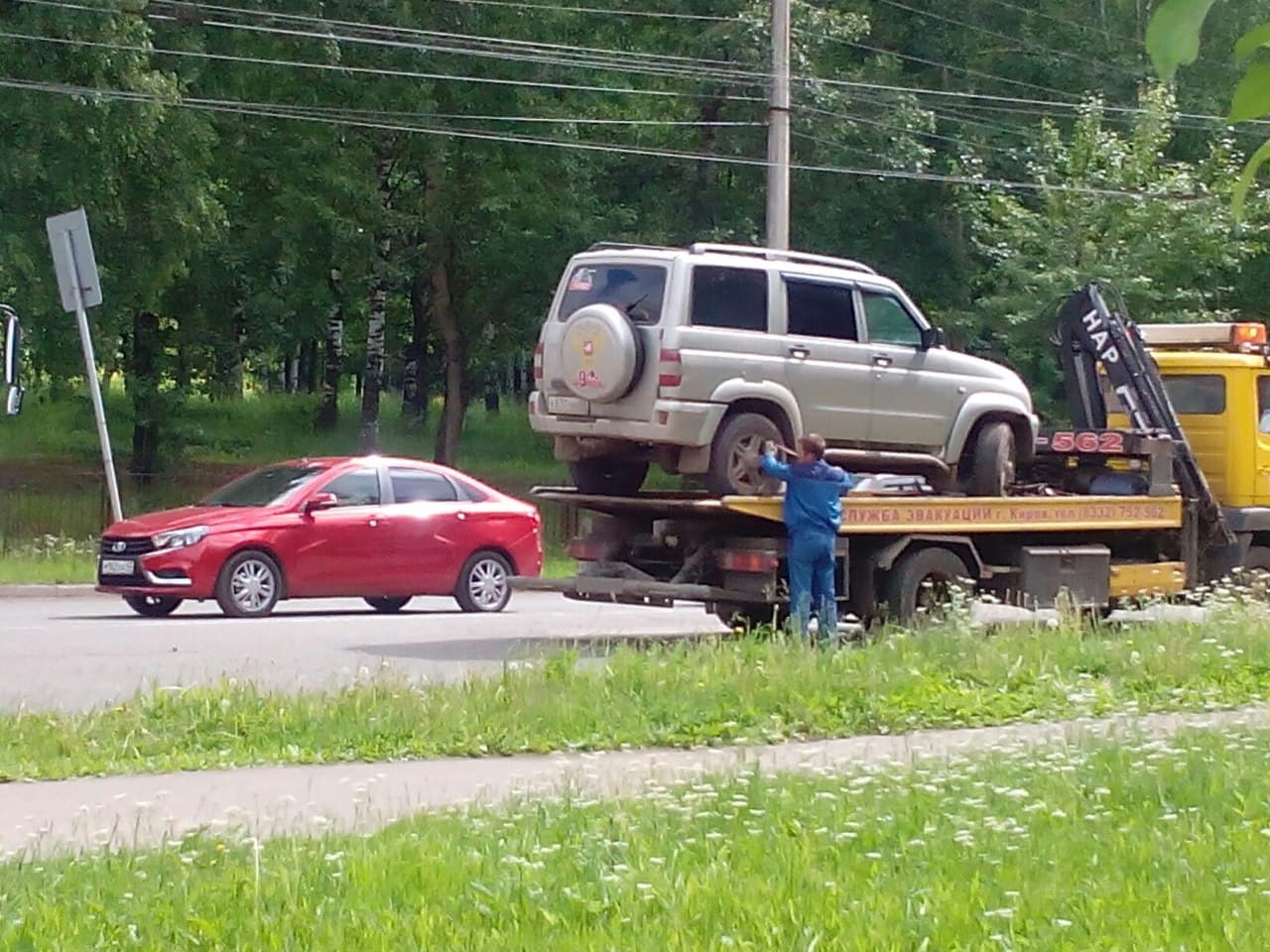 Обновили светофор - авария на перекрёстке Попова и Калинина