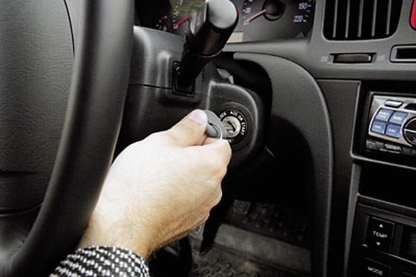 В Афанасьевском районе угнали «Ниву» с ключами в зажигании