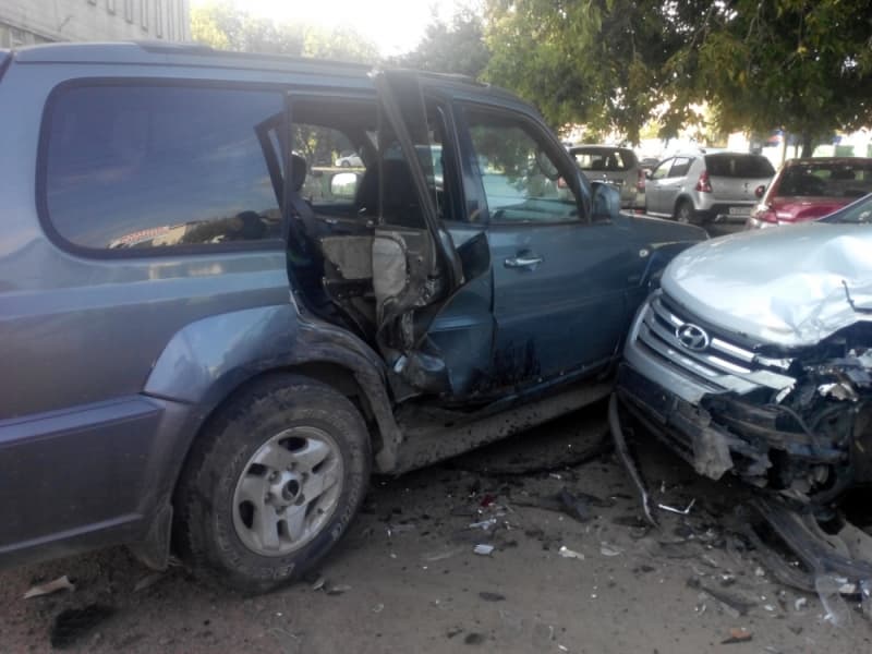 На Филейке пьяный водитель внедорожника протаранил 3 машины