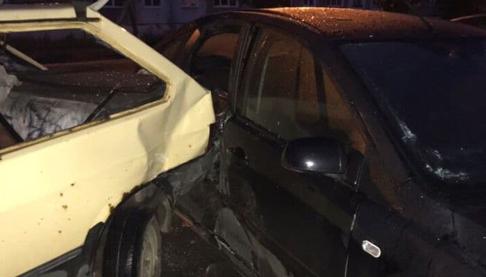 Пьяная 21-летняя девушка на «Фиате» взяла на таран три автомобиля