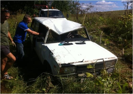 В Кирово-Чепецком районе в кювет уехал ВАЗ