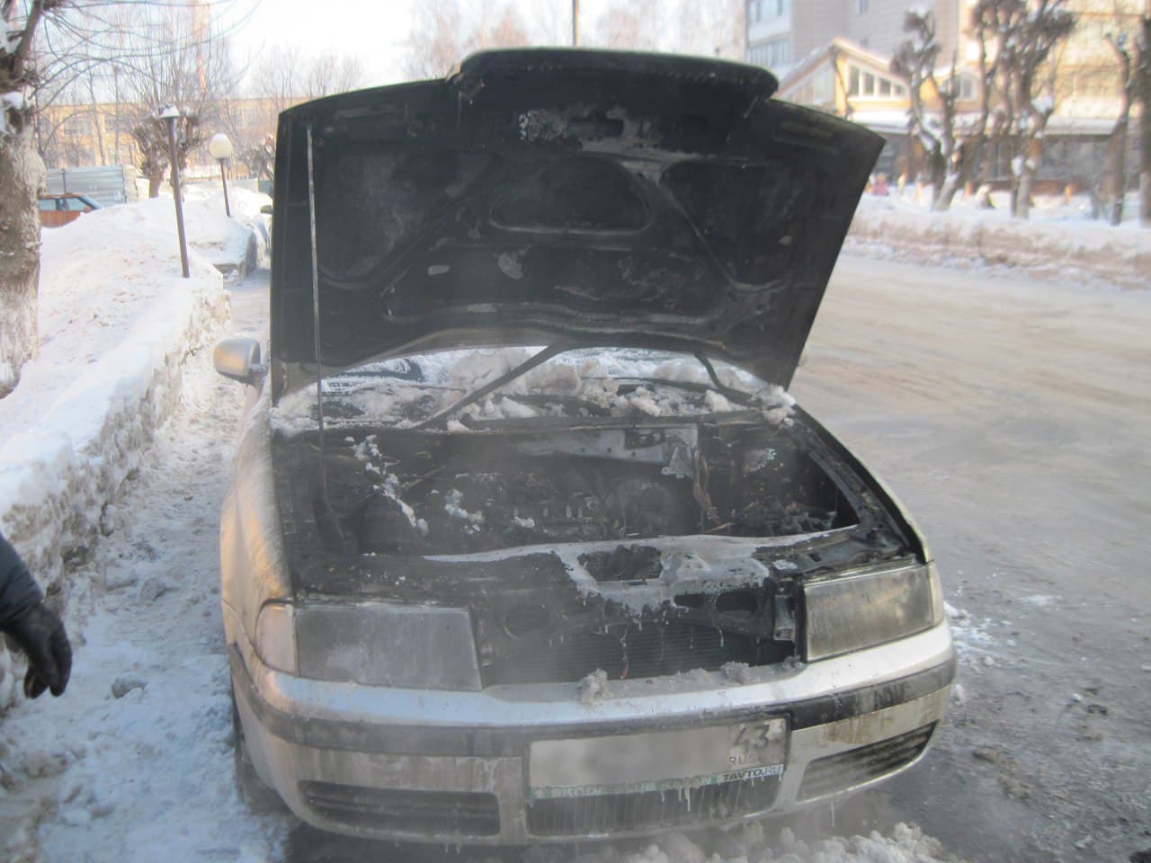 В Нововятске утром вспыхнула «Шкода»