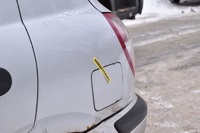 Двухсторонние дороги «превращаются» в односторонние: почему не чистят улицы?