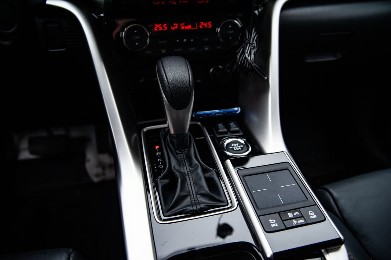 Тест-драйв Mitsubishi Eclipse Cross: дилемма о приставке «Кросс»