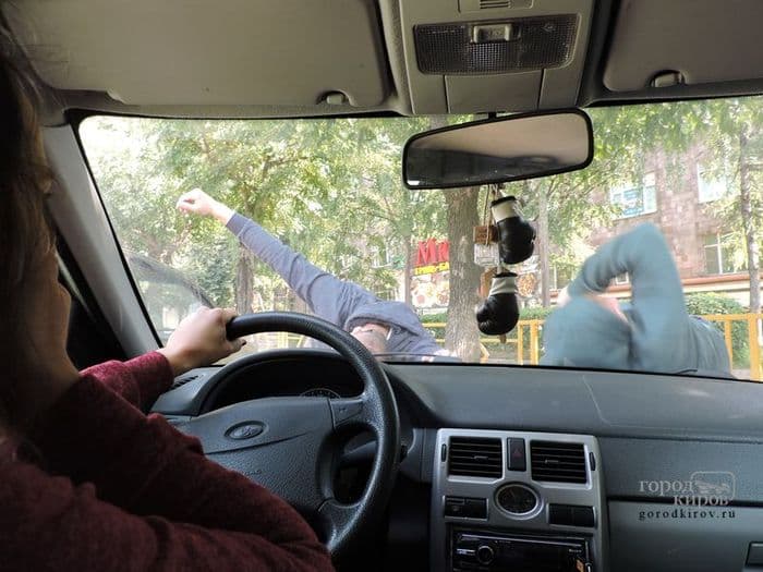 Автоподставы: как «разводят» на дорогах неопытных автомобилистов? Хитрости и уловки