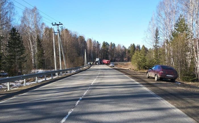 В Кировской области за один день два грузовика оказались в кювете