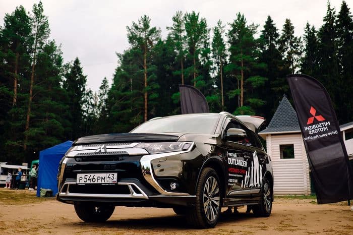 В Кирове состоялась презентация обновленного 7-ми местного Mitsubishi Outlander 2019 года