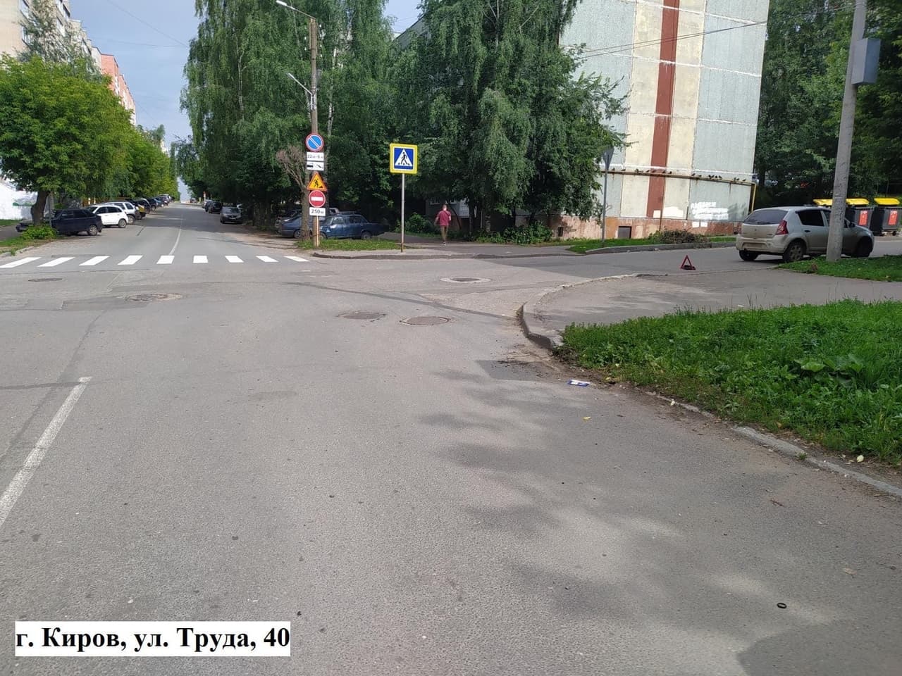 В Кирове автомобиль сбил женщину