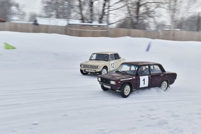 Перевертыши и много адреналина: как прошел третий этап тренировки по автогонкам Слободском?