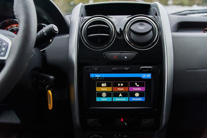 Тест-драйв обновлённого LADA Largus Cross: что у нас там нового кроме бампера?