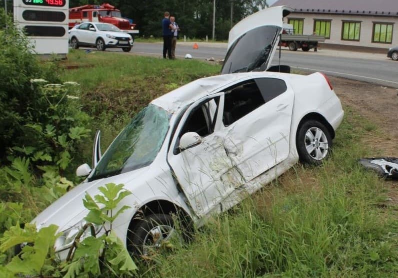 В Кировской области легковушка столкнулась с мотоциклом: оба водителя погибли