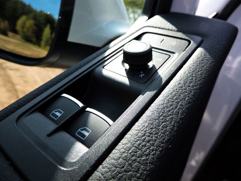 Тест-драйв Volkswagen T6: автомобиль не для каждой семьи