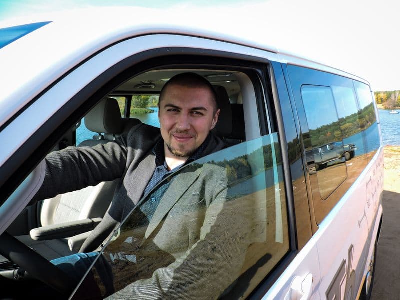 Тест-драйв Volkswagen T6: автомобиль не для каждой семьи