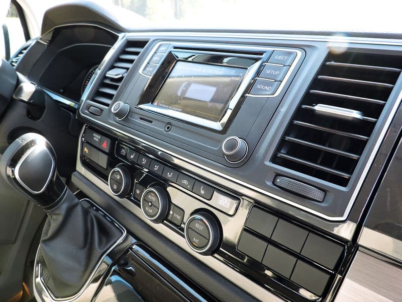 Тест-драйв Volkswagen T6: автомобиль не для каждой семьи