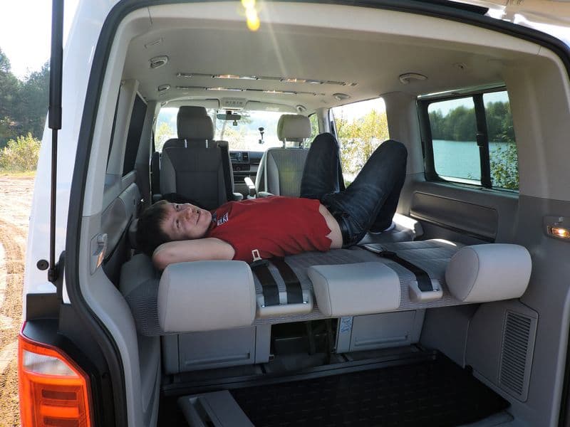 Тест-драйв Volkswagen T6: автомобиль не для каждой семьи