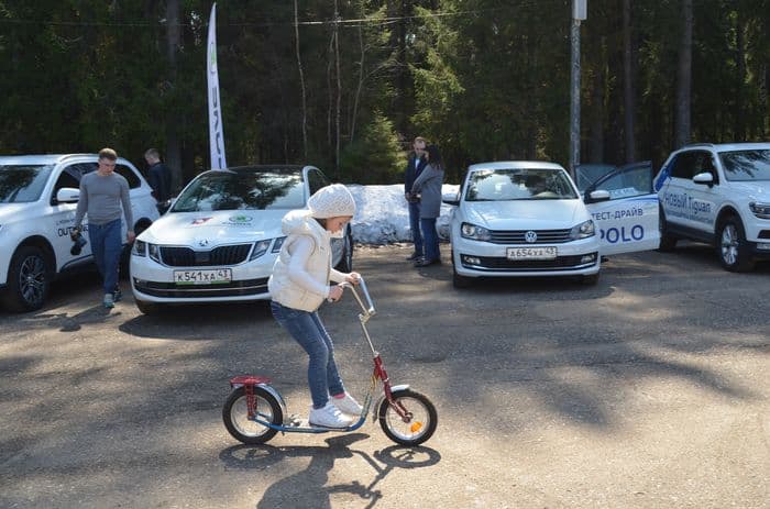 Мир! Труд! Май! Мотор! 