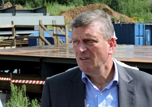 Игорь Васильев предложил представителям власти ходить пешком