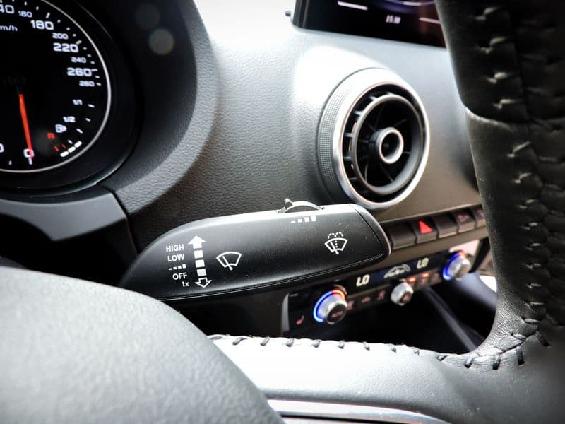 Тест-драйв Audi A3 Limousine. Ищем недостатки в автомобиле с пробегом