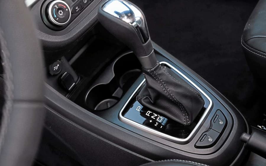 АВТОВАЗ выпустит бюджетную версию Весты с АКП