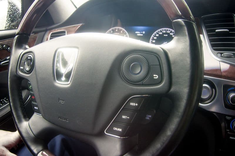 Тест-драйв Hyundai Equus: доступная состоятельность