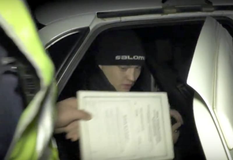 Мужчина сдал своего друга-бесправника инспекторам ГИБДД