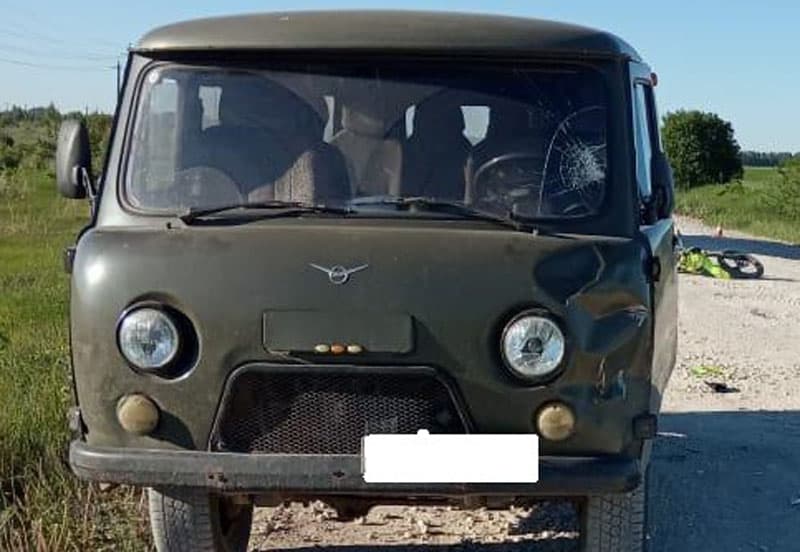 В Кировской области на трассе столкнулись мотоциклист и «УАЗ»: есть погибшие