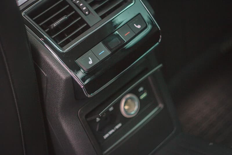 Тест-драйв ŠKODA Superb: консервативный взгляд на новые технологии