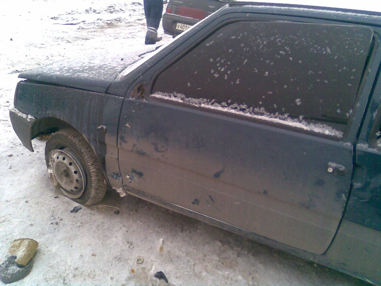 В Яранске два подростка пытались угнать автомобиль полицейского 