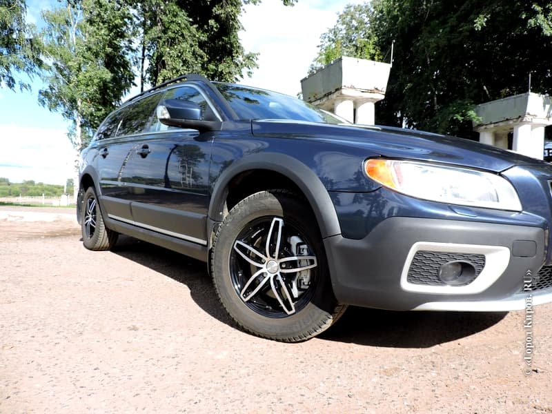 Тест-драйв Volvo XC70: 80000 км семейного счастья