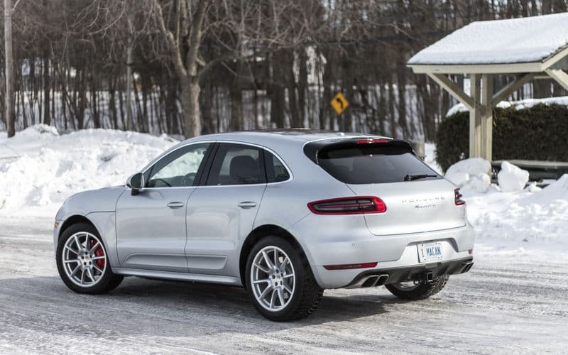 У экс-сотрудника Роспотребнадзора забрали Porsche Macan по решению суда