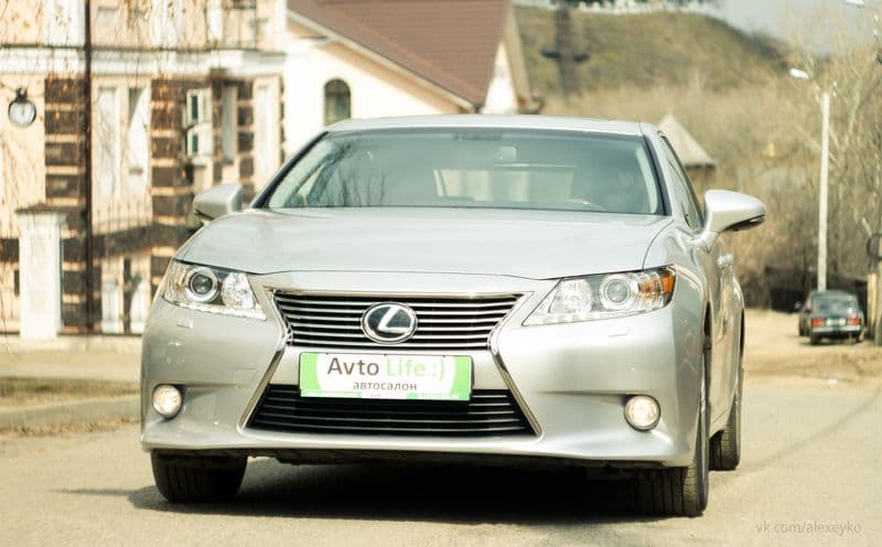 Тест-драйв Lexus ES250: Фен шуй не до мелочей