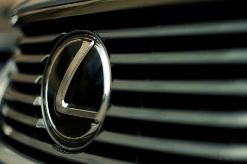 Тест-драйв Lexus ES250: Фен шуй не до мелочей